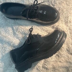 NBW - DR. MARTENS 1461 MONO PATENT LEATHER OXFORD SHOES